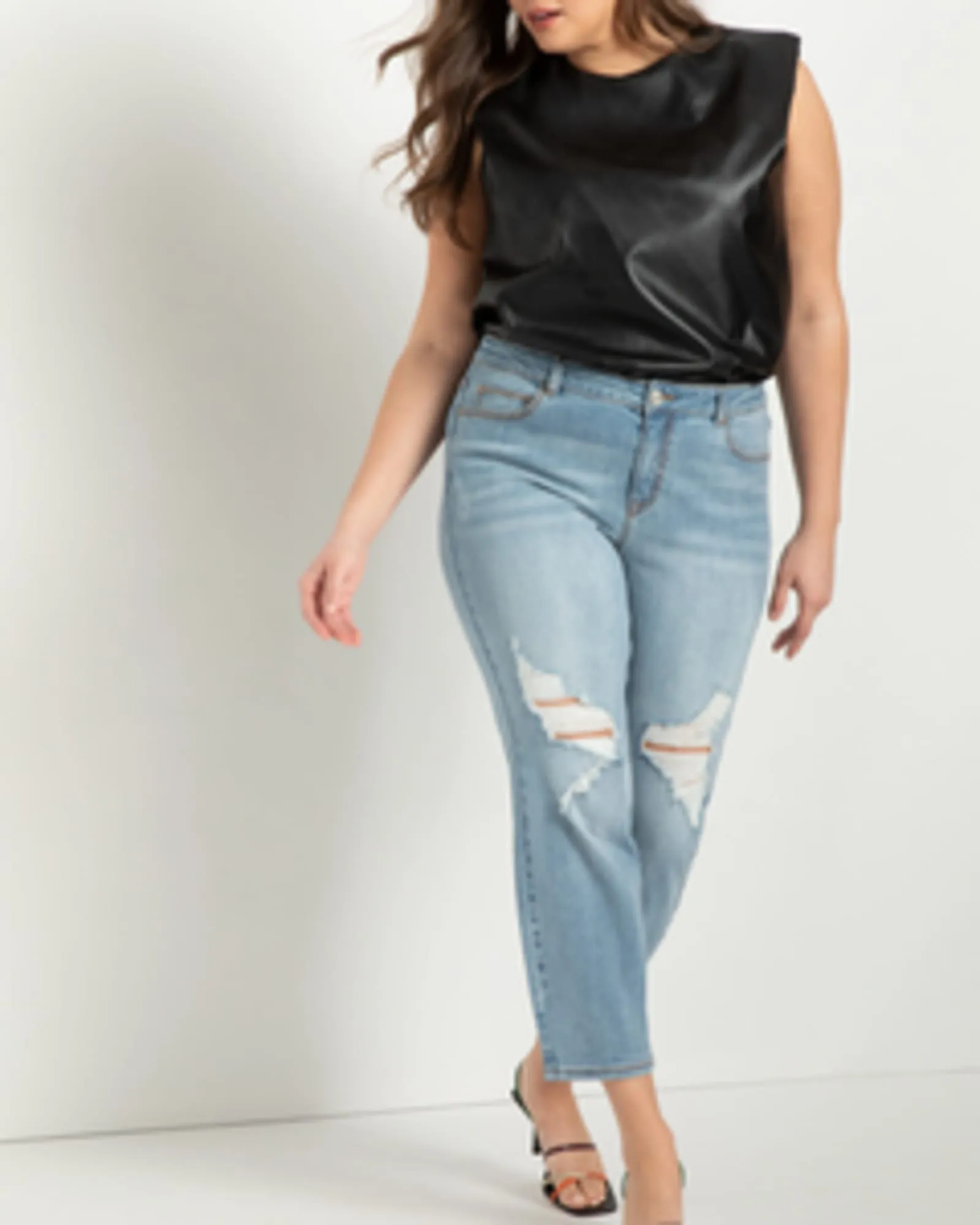 Classic Fit Distressed Boyfriend Jean | Dark Medium Wash