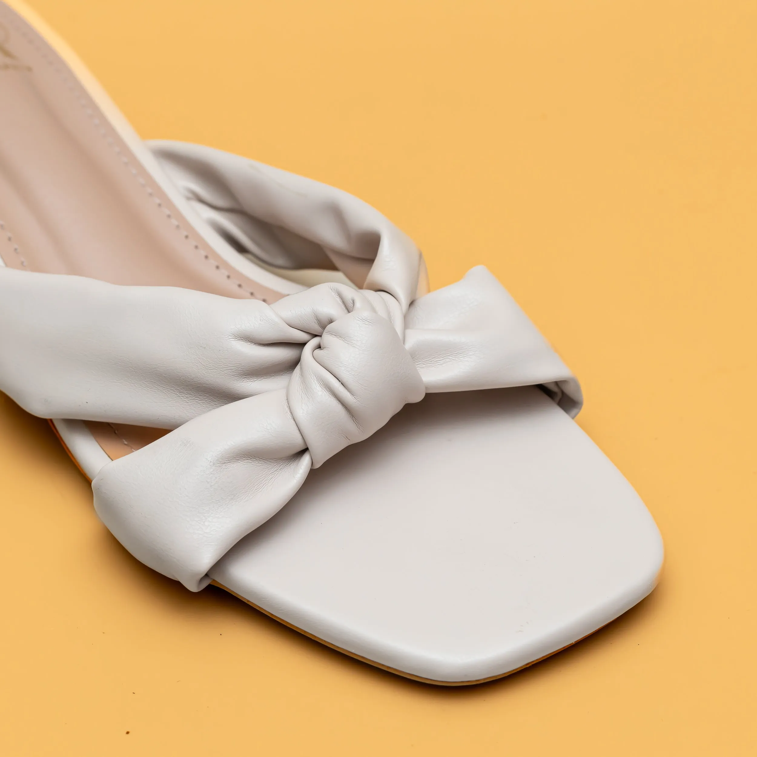 Knotty Heels - Cream