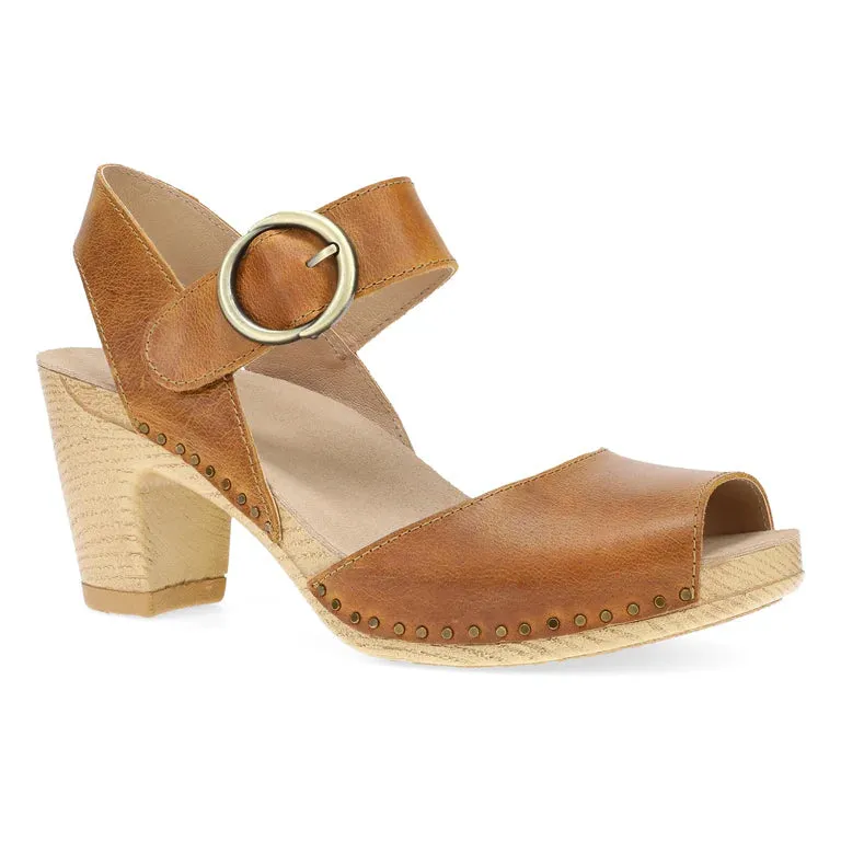 Tamra Bold Heel in Tan