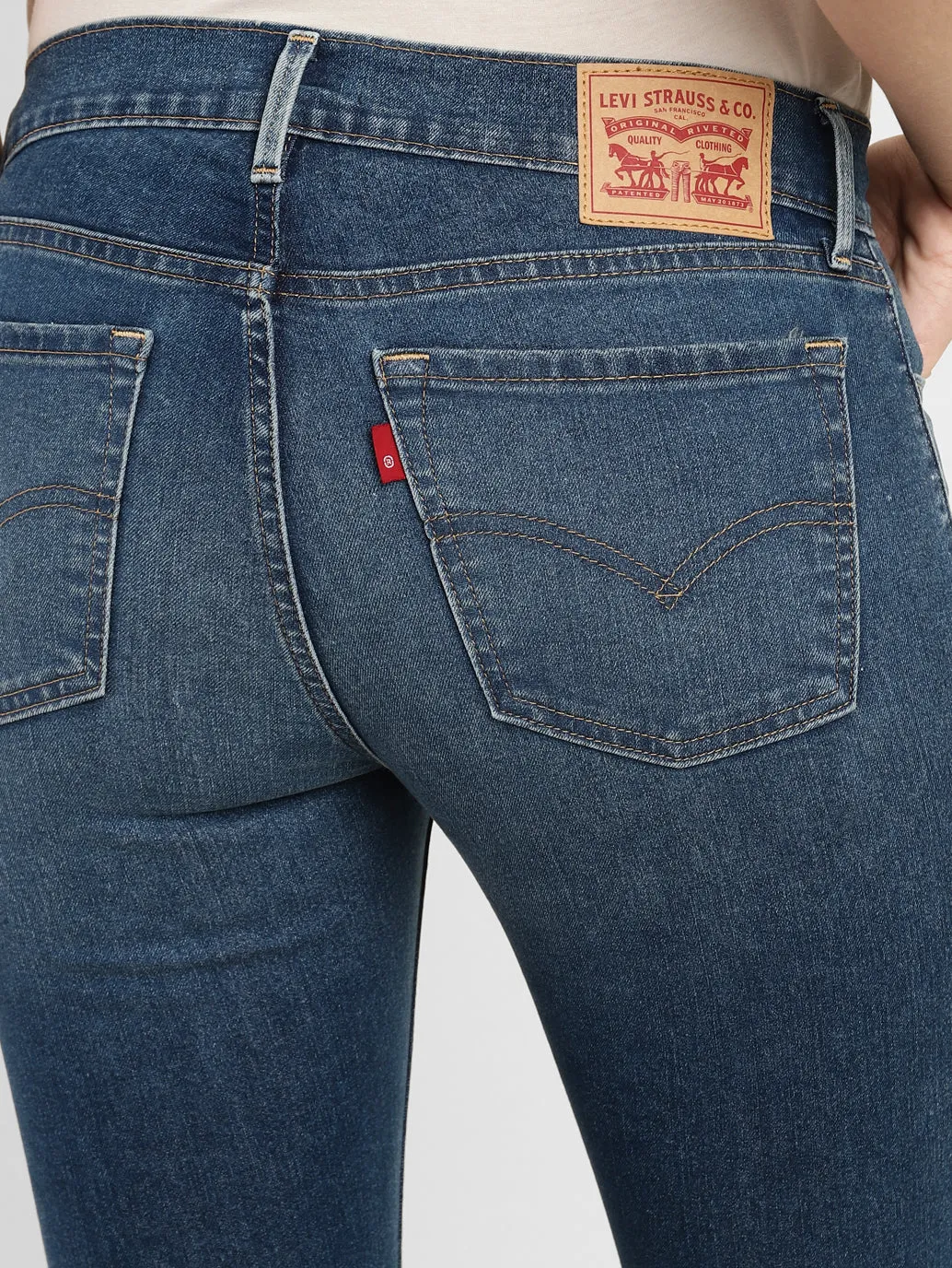 Women's 710 Blue Skinny Fit Mid Rise Jeans